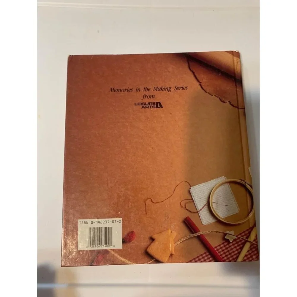 Vintage 1989 Gifts of Good Taste by Leisure Arts Hardcover cookbook baking cooki